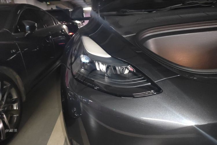 Tesla Model Y 2024 #8 Tesla Model Y 2024 car image #8