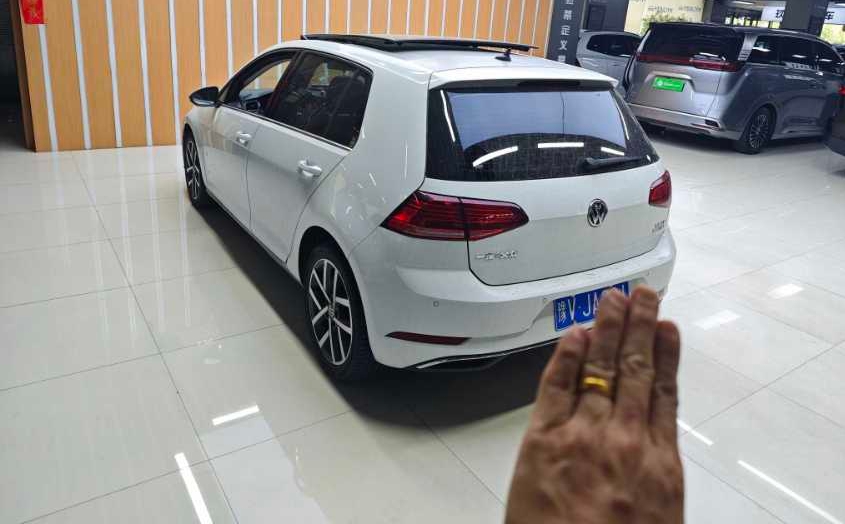 Volkswagen Golf 2020 #5 Volkswagen Golf 2020 car image #5
