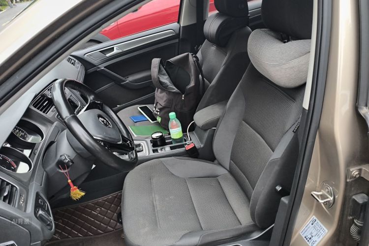 Volkswagen Golf 2016 car image #17