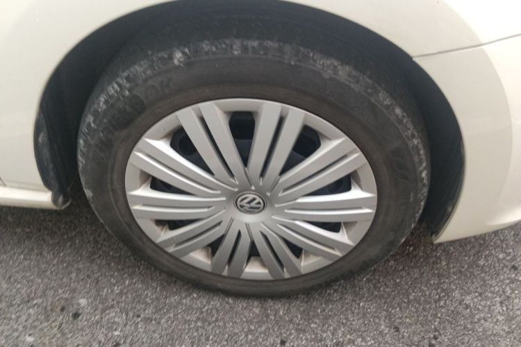 Volkswagen Polo 2018 car image #9