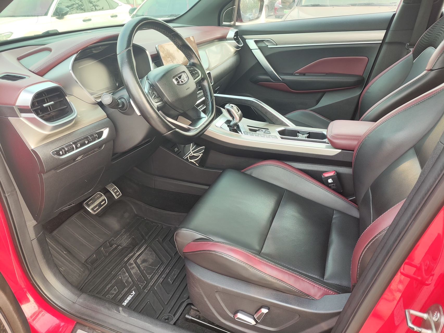 GEELY Coolray 2019 изображение автомобиля #4