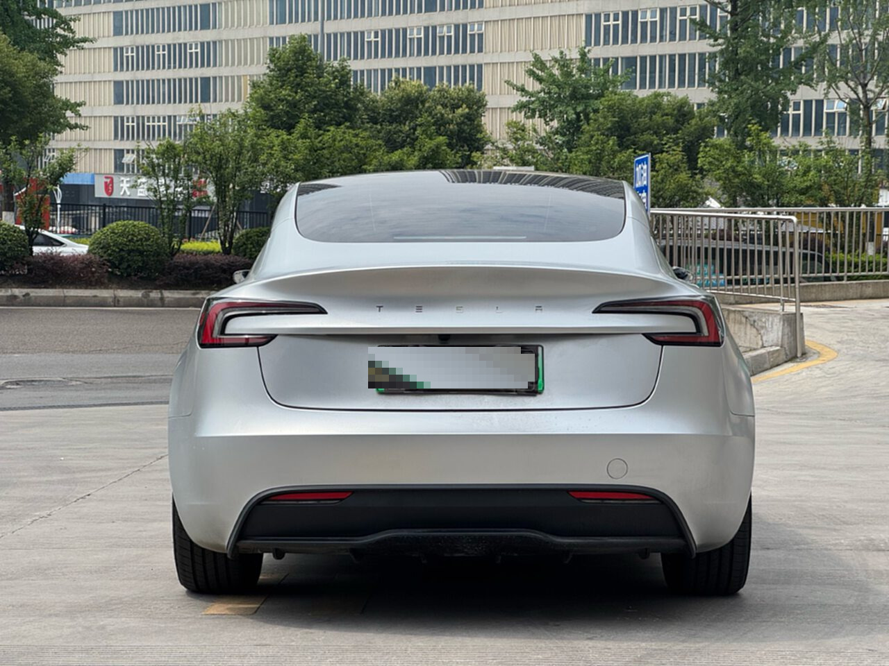 Tesla Model 3 2025 #10 Tesla Model 3 2025 car image #10