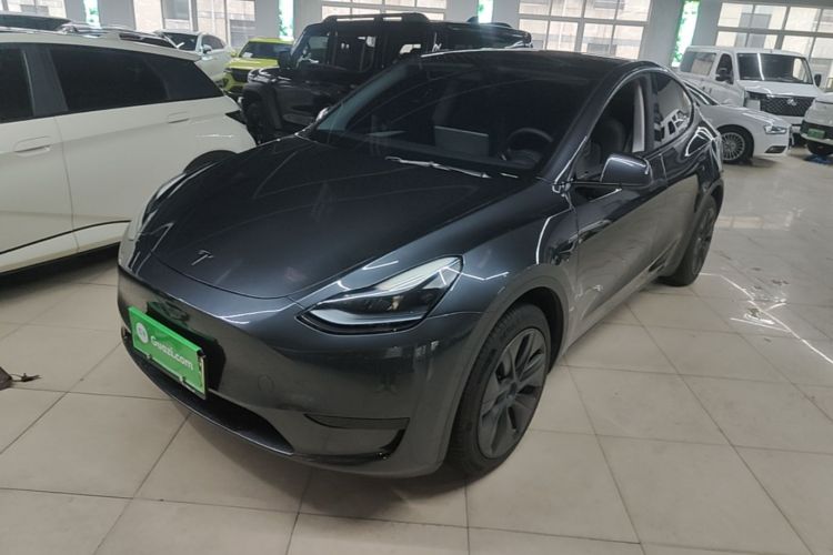 Tesla Model Y 2024 #2 Tesla Model Y 2024 car image #2