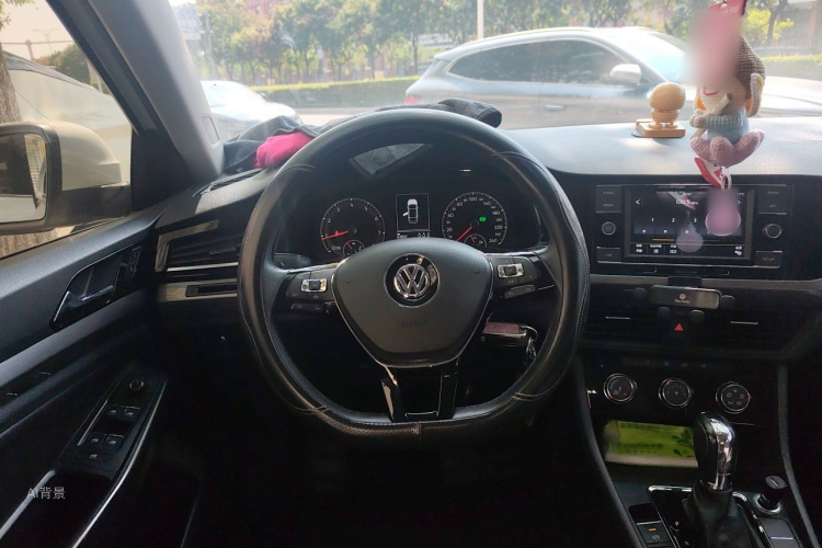 Volkswagen Bora 2020 car image #12