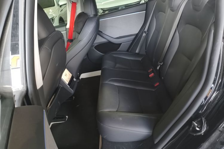 Tesla Model 3 2024 car image #17