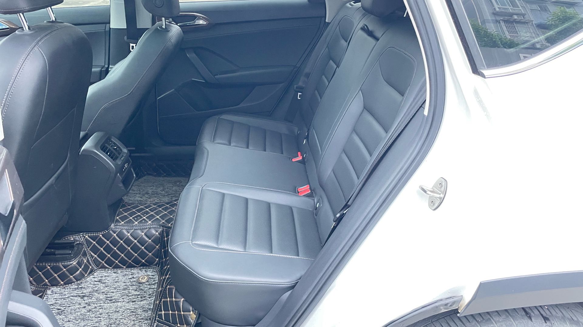 2022 #10 2022 car image #10