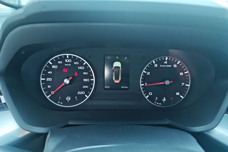 MG 5 2025 صورة سيارة #12