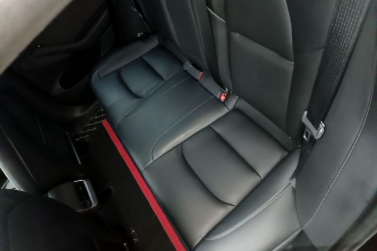 Tesla Model 3 2023 car image #13