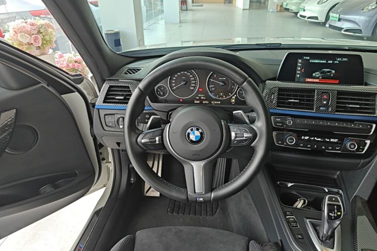 BMW 3 Series 2018 #11 BMW 3 Series 2018 car image #11