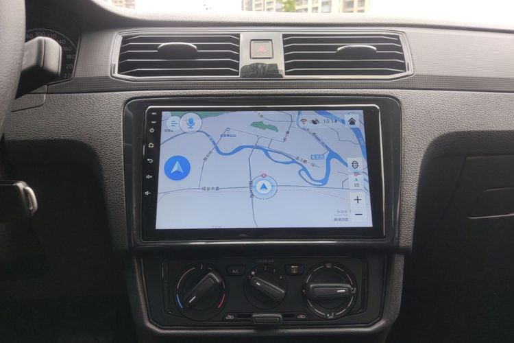 Volkswagen Santana 2019 imagen de coche #13