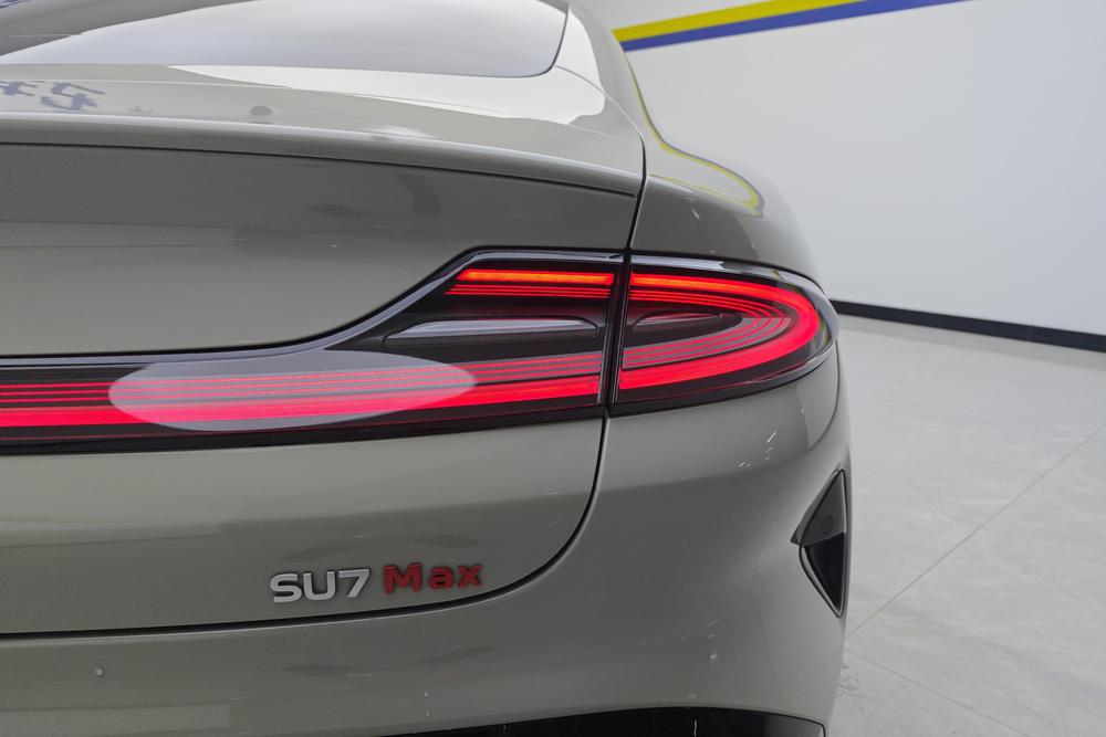 MI SU7 2024 car image #5
