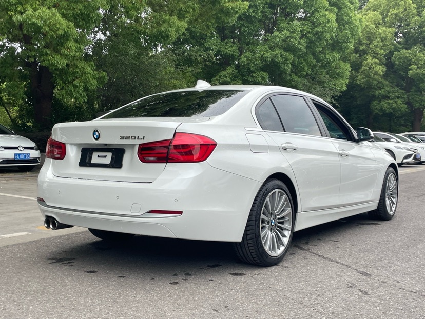 BMW 3 Series 2019 #8 BMW 3 Series 2019 car image #8