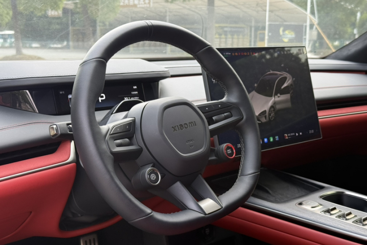 MI SU7 2024 immagine di auto #10