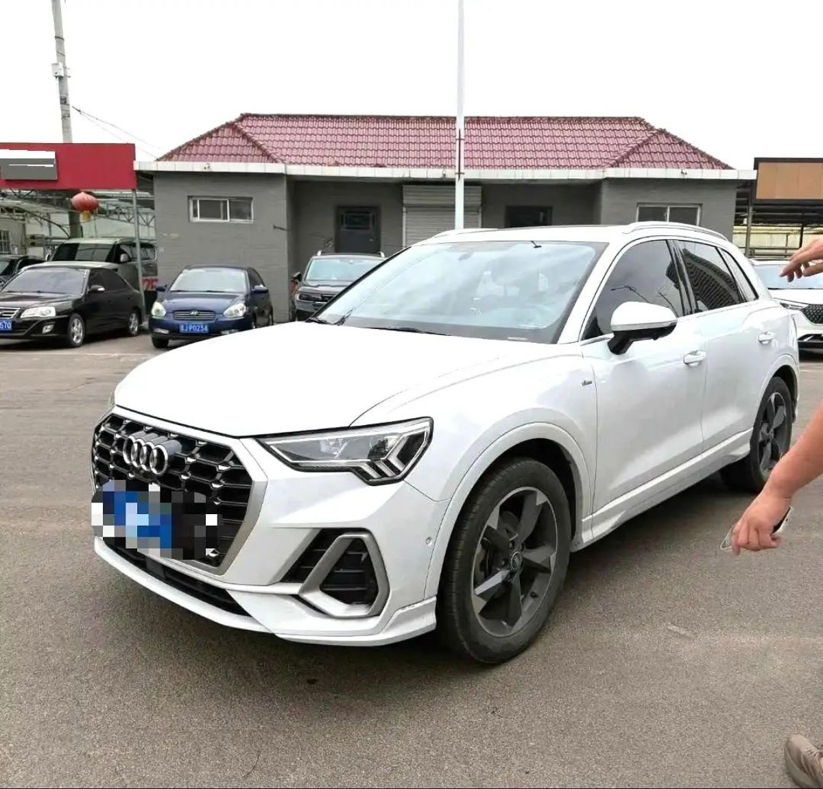 Audi Q3 2022 Audi Q3 2022 car image