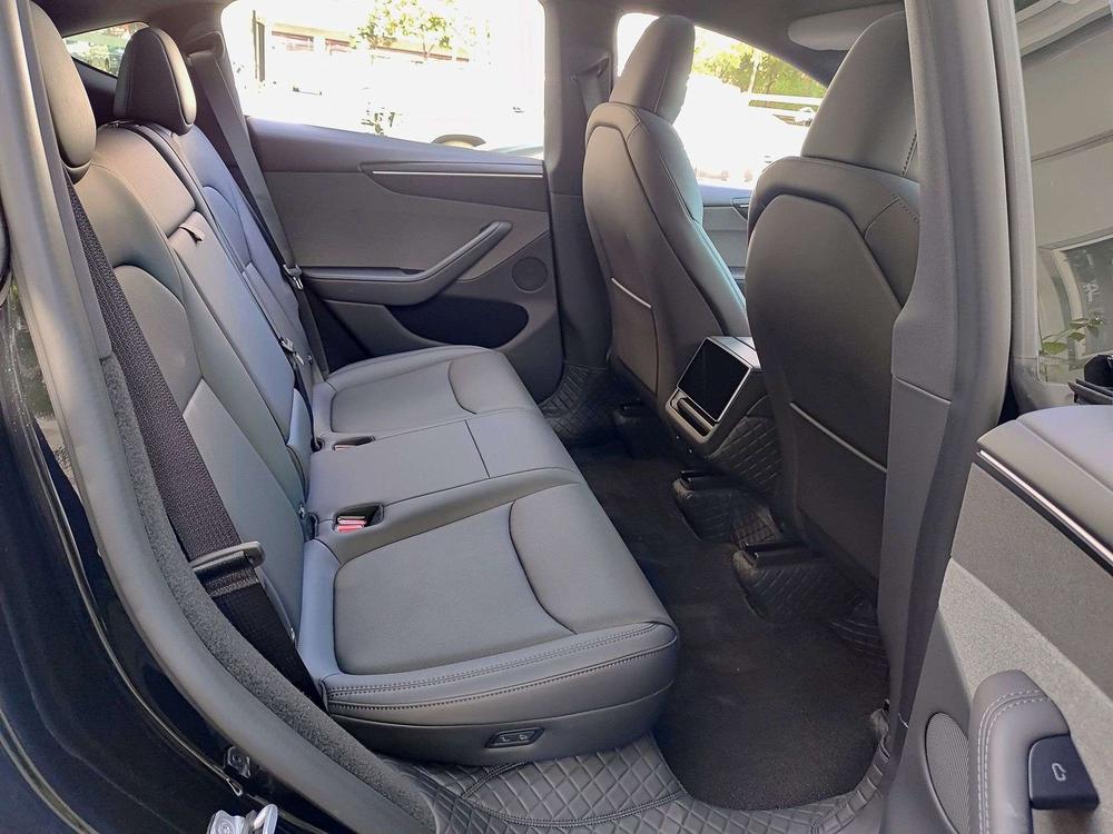 Tesla Model Y 2025 #10 Tesla Model Y 2025 immagine di auto #10