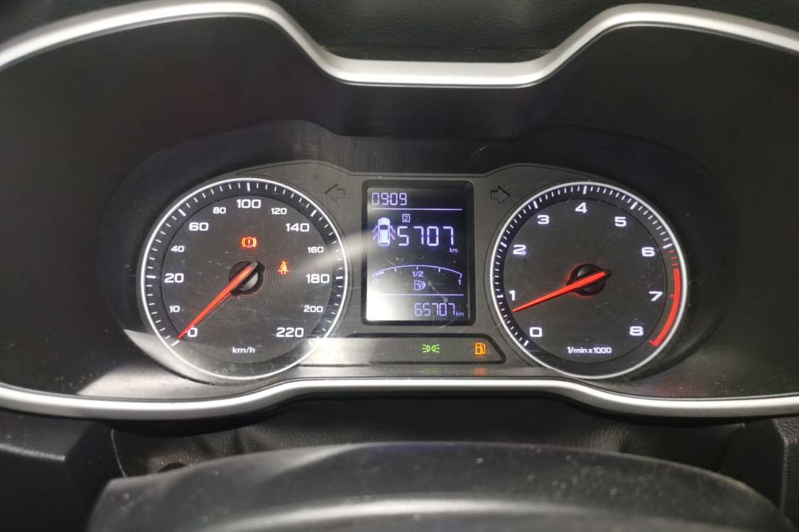 MG ZS 2017 car image #24