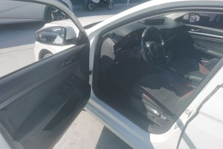 Volkswagen Bora 2020 car image #12