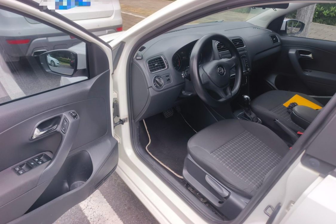 Volkswagen Polo 2014 #23 Volkswagen Polo 2014 car image #23