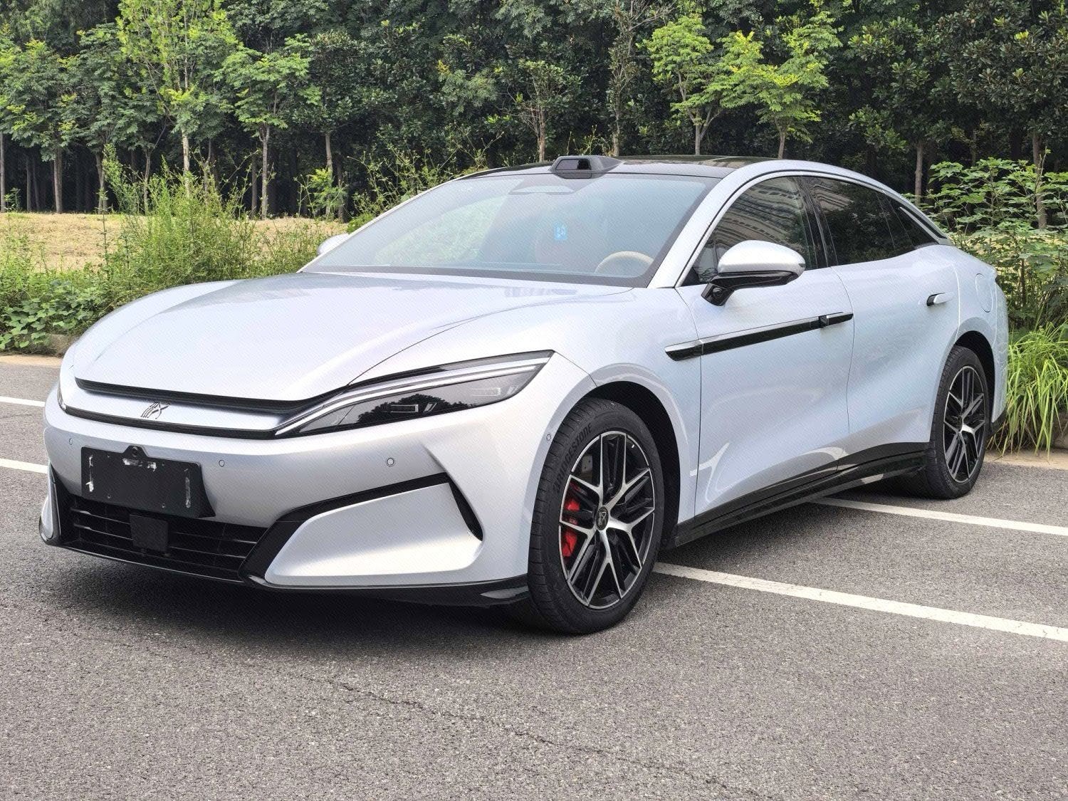 BYD HanL 2025 BYD HanL 2025 car image
