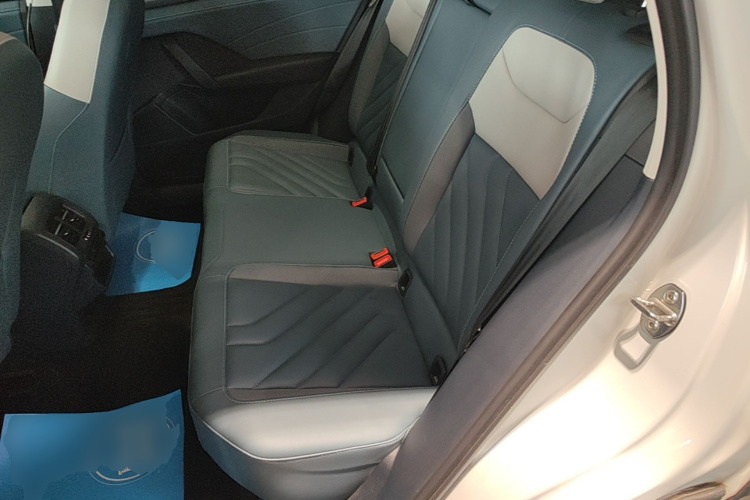 Volkswagen Tharu 2023 car image #17