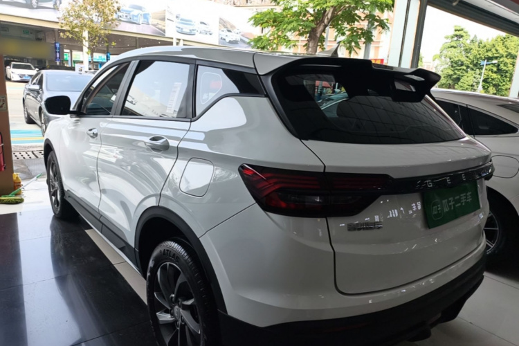 GEELY Coolray 2025 #5 GEELY Coolray 2025 car image #5