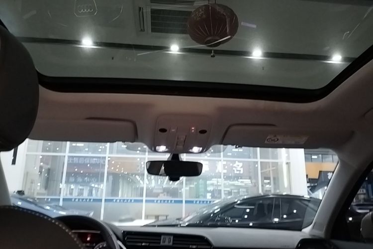 Audi Q3 2022 car image #20