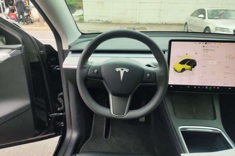 Tesla Model Y 2024 #11 Tesla Model Y 2024 immagine di auto #11