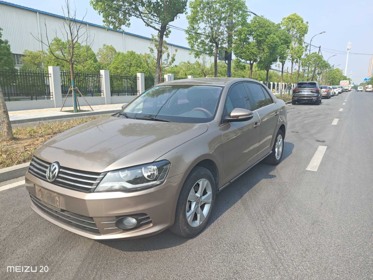 Volkswagen Bora 2014 car image 