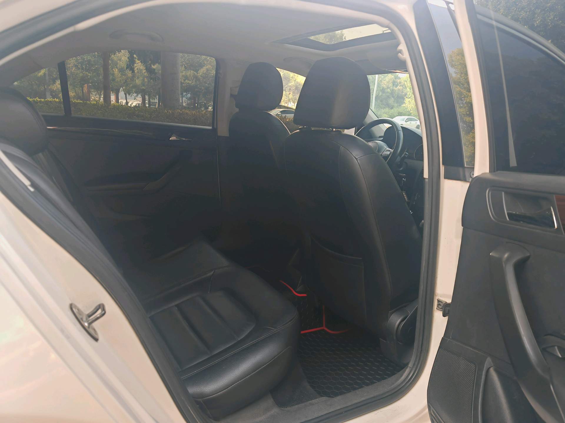 Volkswagen Santana 2014 car image #10