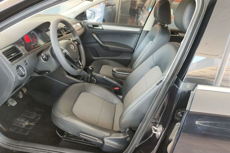 Volkswagen Santana 2020 car image #15