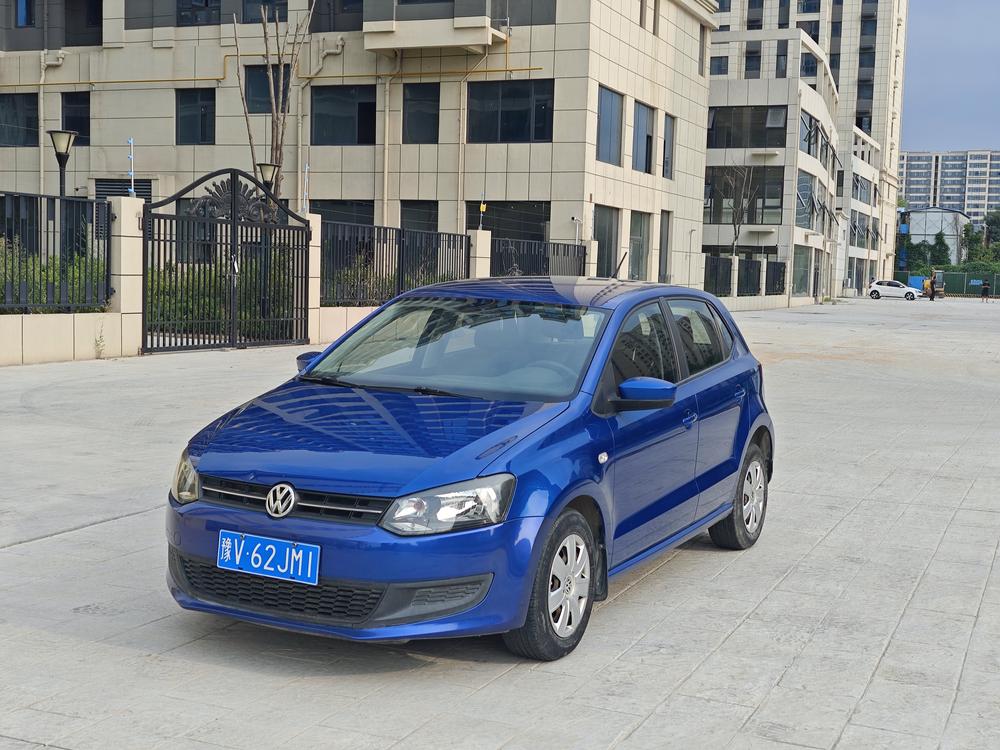 Volkswagen Polo 2013 Volkswagen Polo 2013 car image