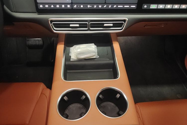 Li L9 2025 image de voiture #18