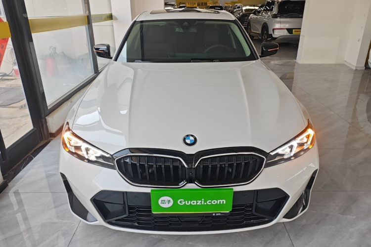 BMW 3 Series 2025 #3 BMW 3 Series 2025 car image #3