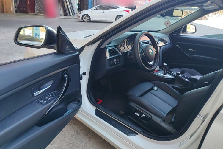 BMW 3 Series GT 2017 #16 BMW 3 Series GT 2017 car image #16