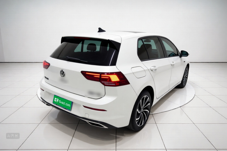 Volkswagen Golf 2023 car image #7
