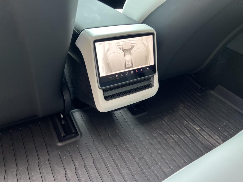 Tesla Model 3 2024 #14 Tesla Model 3 2024 car image #14