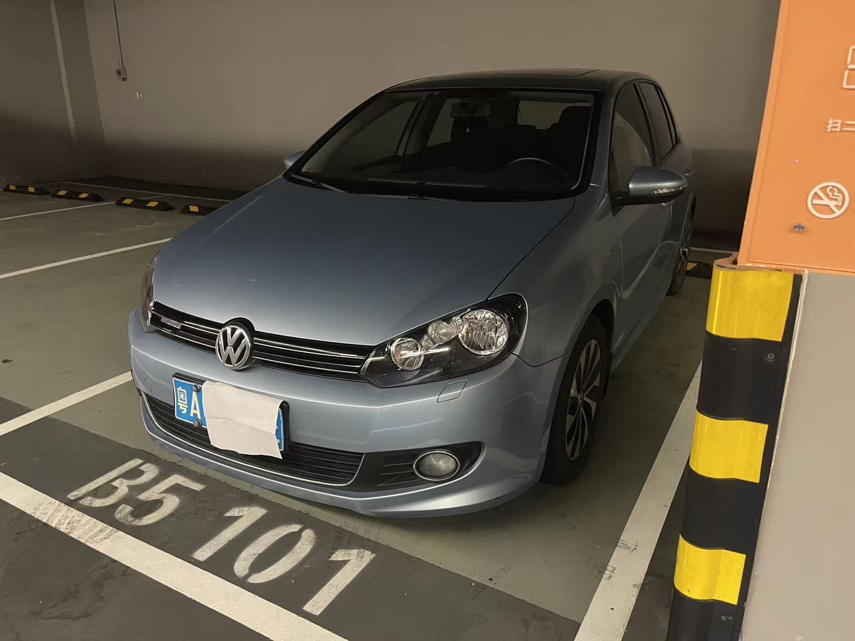 Volkswagen Golf 2013 car image 