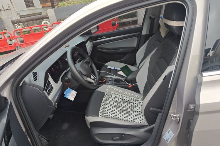 Volkswagen Bora 2023 image de voiture #15