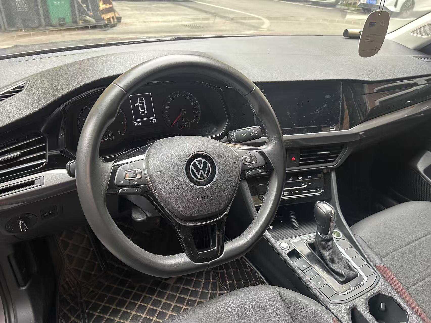 Volkswagen Bora 2022 car image #5