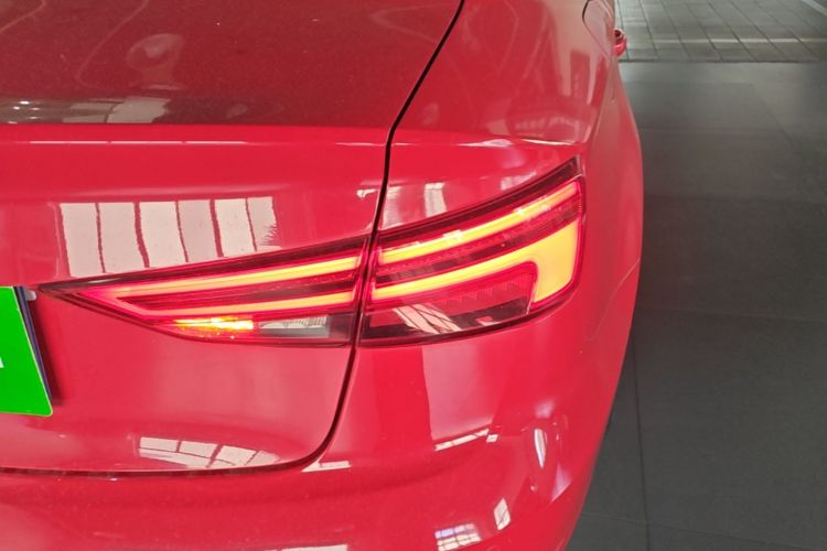 Audi A3 2018 car image #8