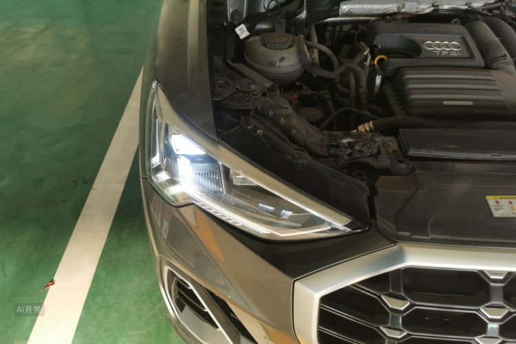 Audi Q3 2020 car image #8