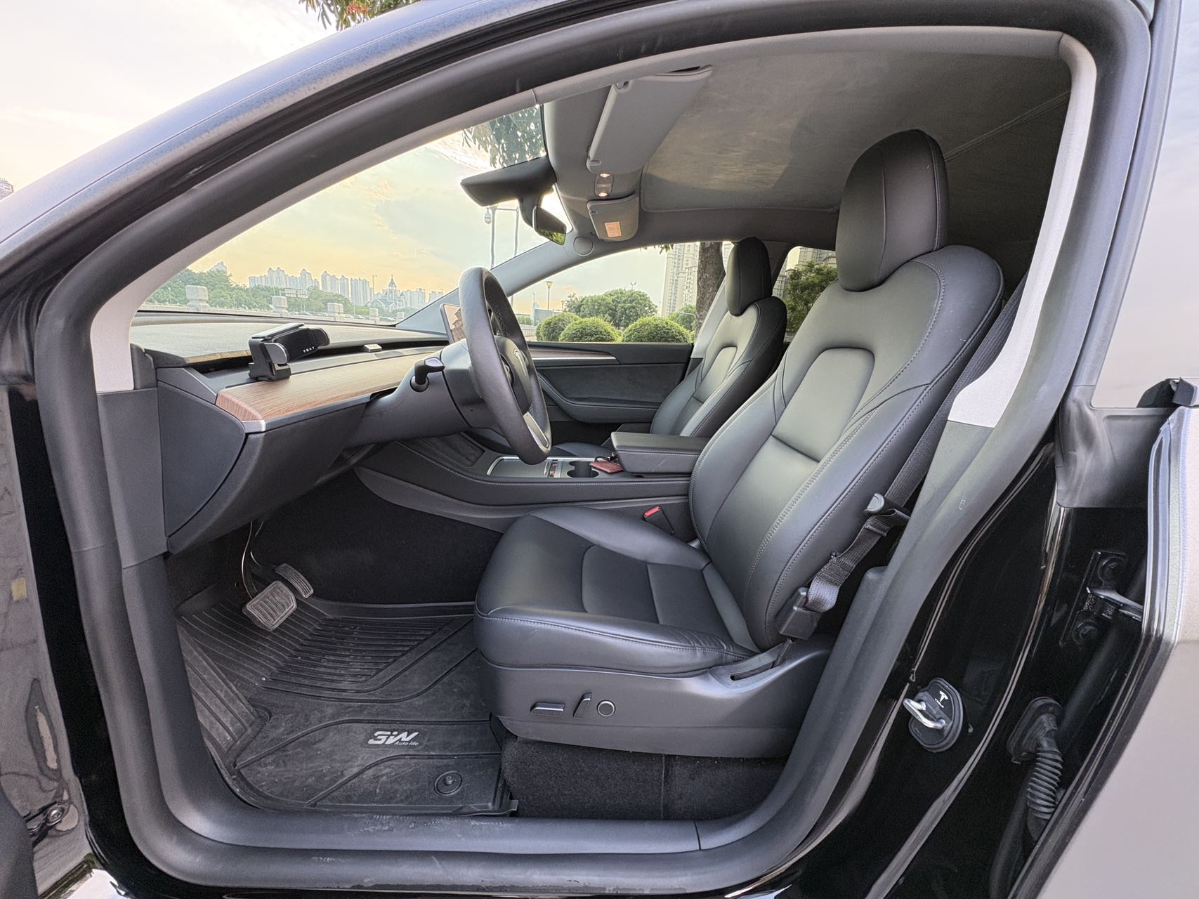 Tesla Model Y 2021 #4 Tesla Model Y 2021 image de voiture #4