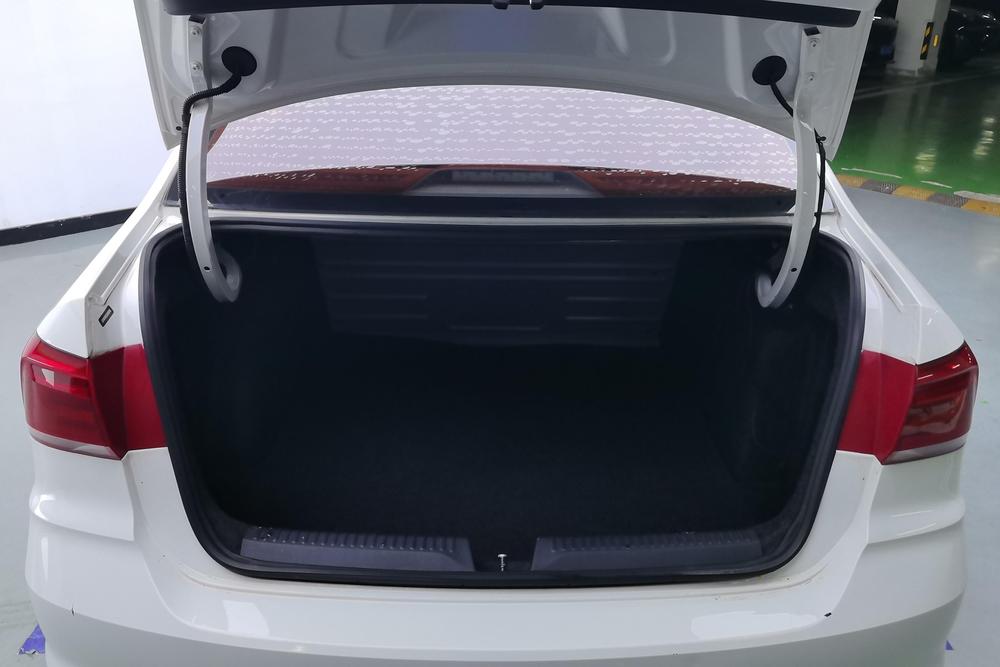 Volkswagen Santana 2020 car image #17