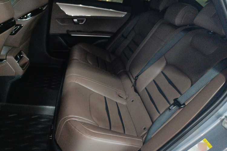 BYD Han 2022 car image #17