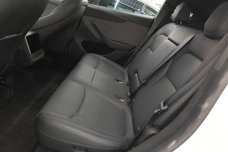 Tesla Model Y 2026 #17 Tesla Model Y 2026 car image #17