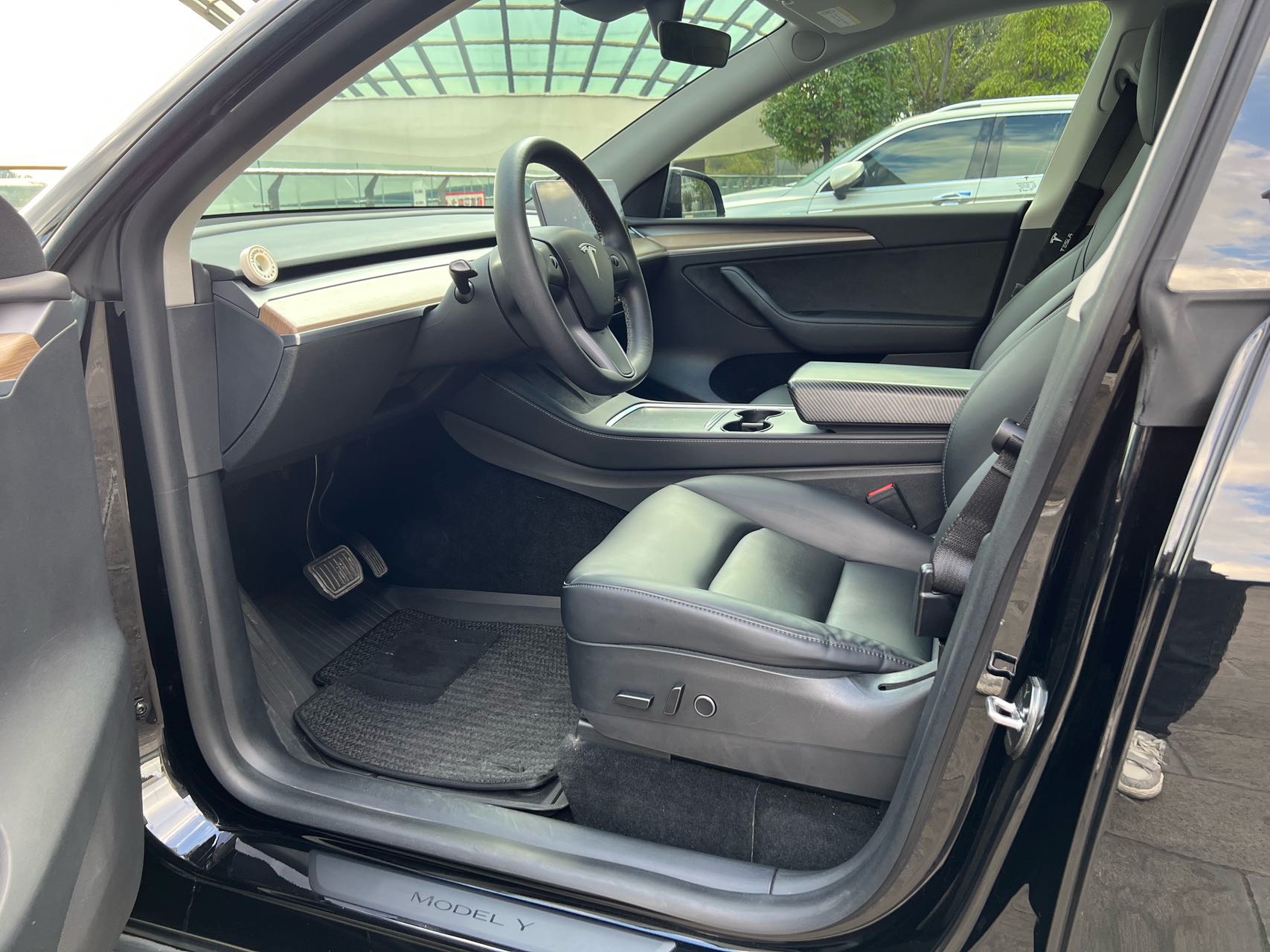 Tesla Model Y 2021 #7 Tesla Model Y 2021 car image #7