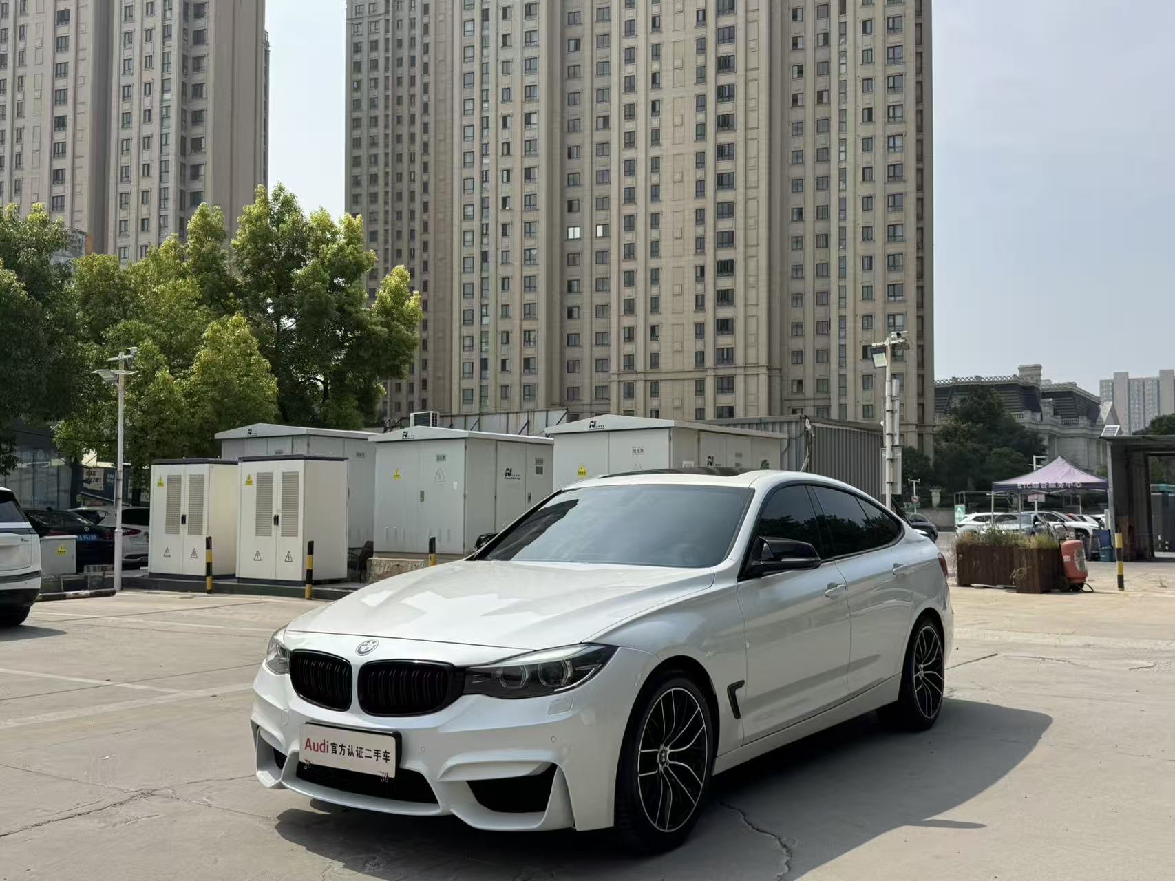 BMW 3 Series GT 2017 #2 BMW 3 Series GT 2017 car image #2