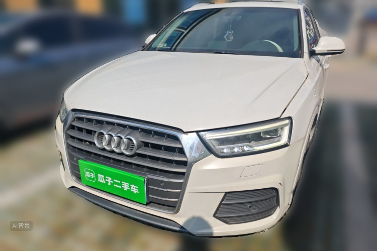 Audi Q3 2018 car image #2