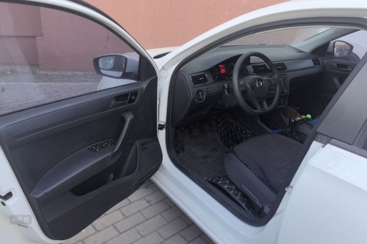 Volkswagen Santana 2019 car image #18