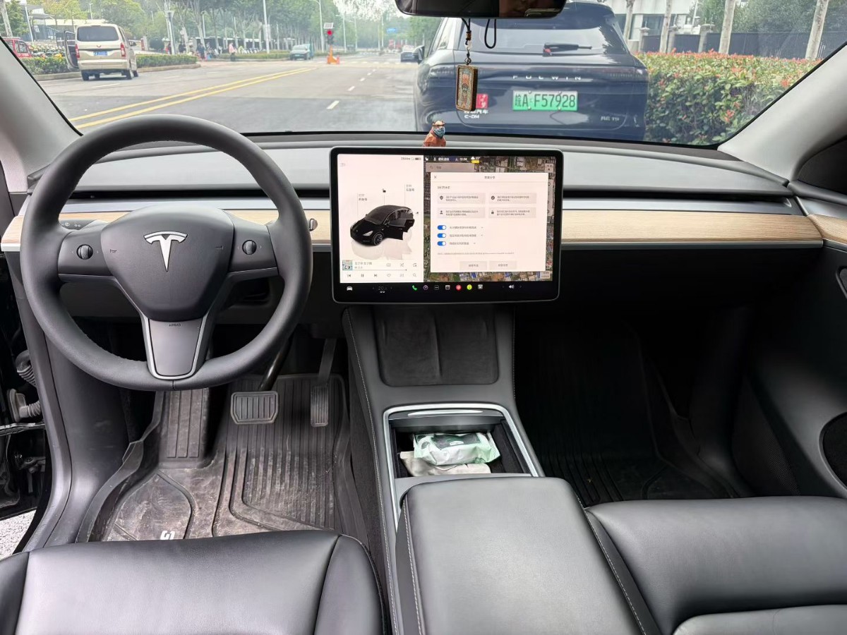 Tesla Model Y 2022 #7 Tesla Model Y 2022 car image #7